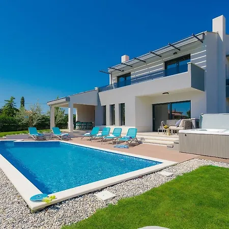 Grande Villa *